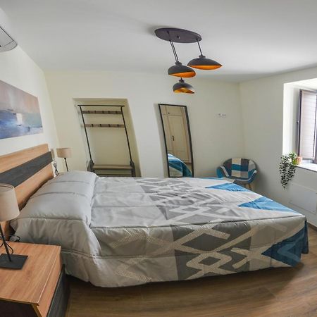Apartamentos Turísticos Hornillo Caces Exterior foto